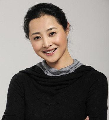 曹筠昀个人资料,才华横溢的青年作家，文学新星的崛起之路